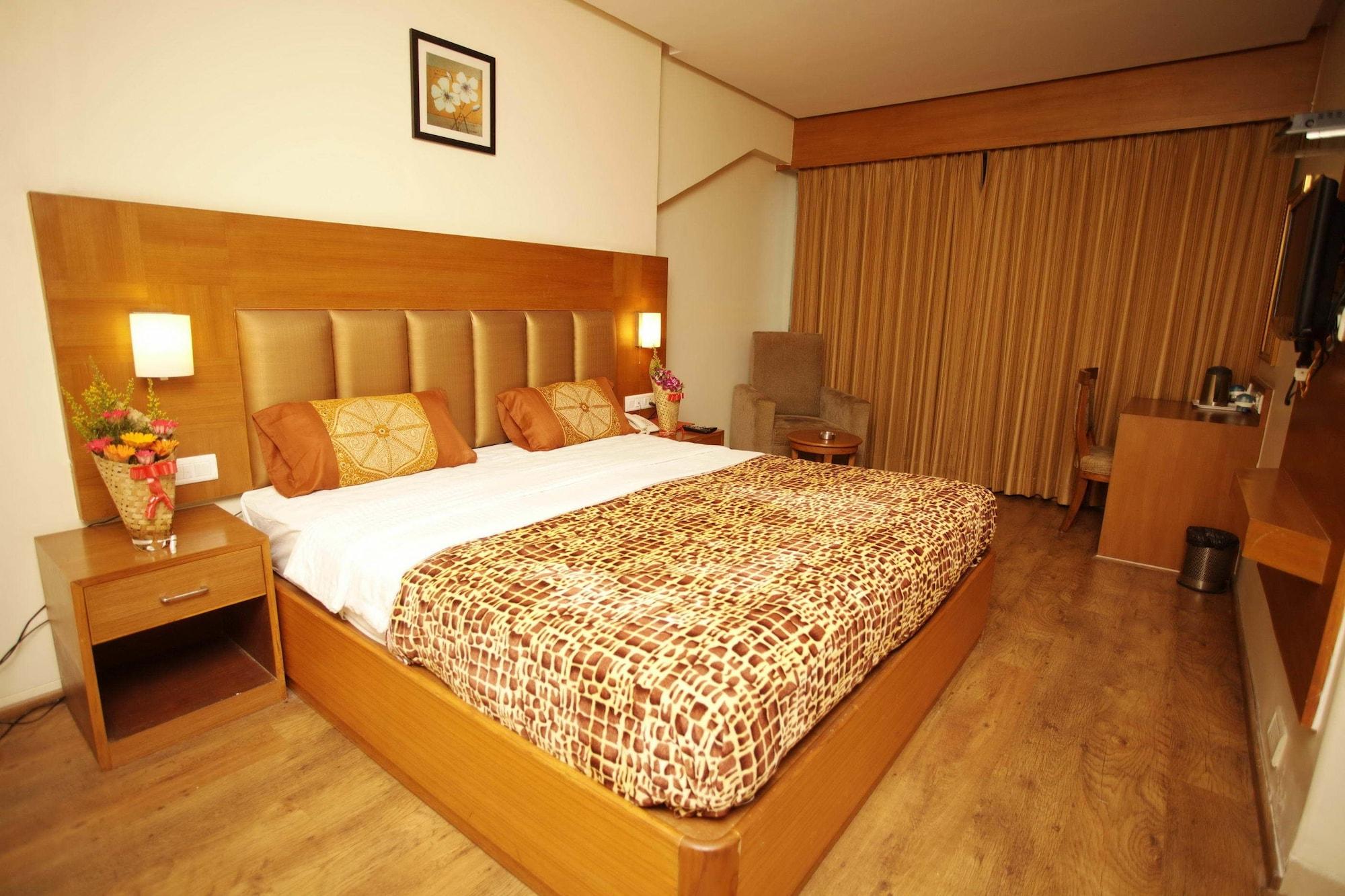 The Caliph Hotel, Mumbai Near Powai Lake מראה חיצוני תמונה