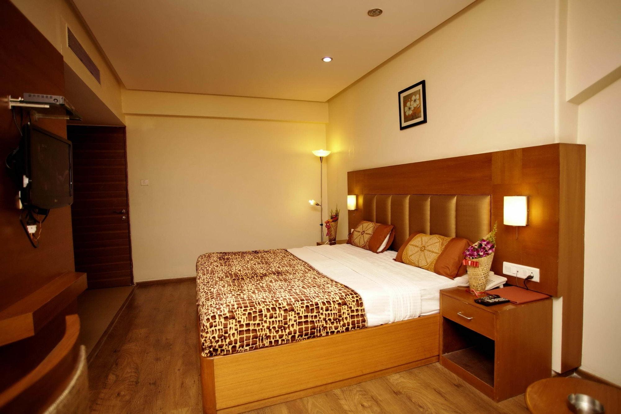 The Caliph Hotel, Mumbai Near Powai Lake מראה חיצוני תמונה
