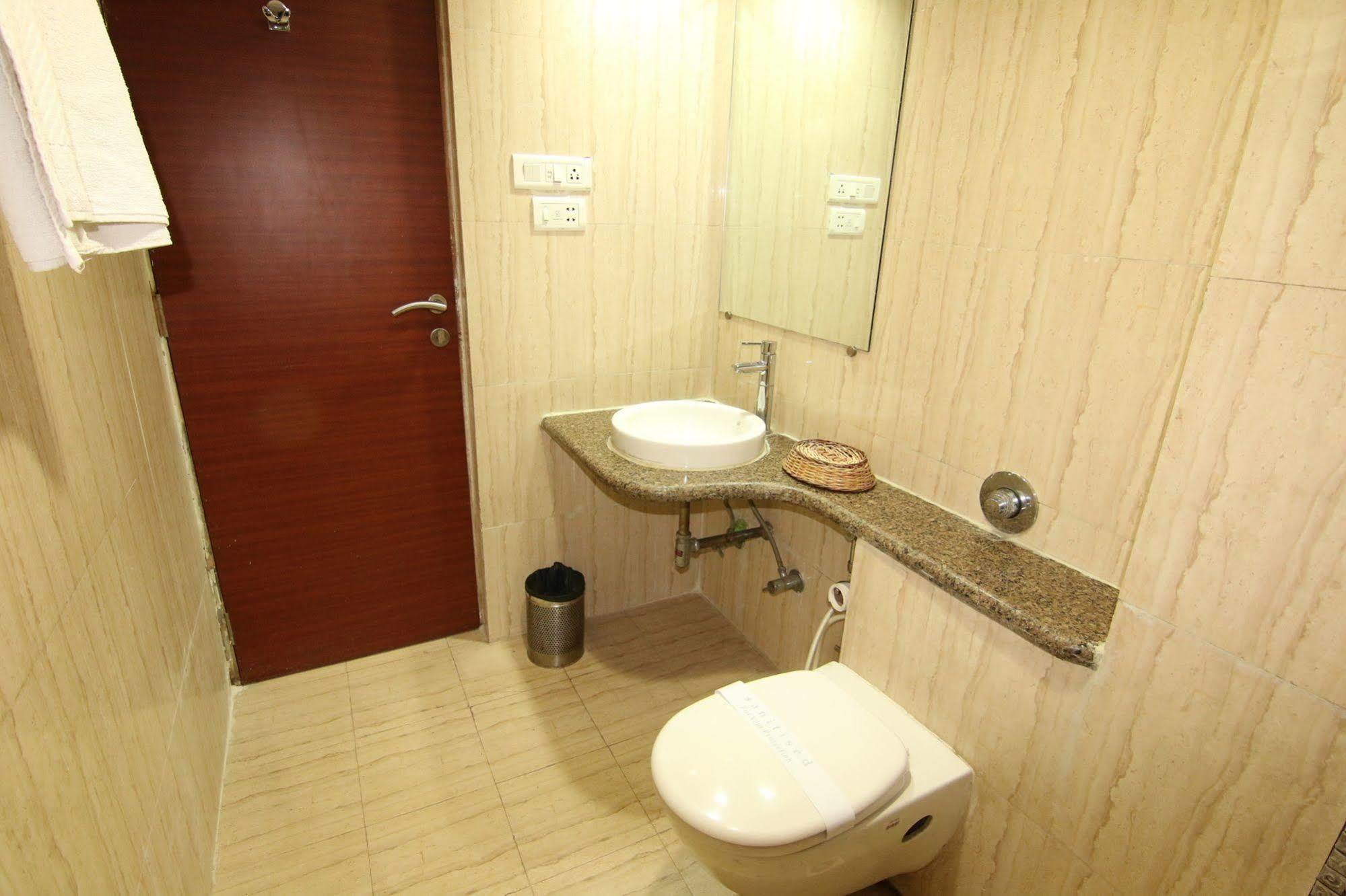 The Caliph Hotel, Mumbai Near Powai Lake מראה חיצוני תמונה