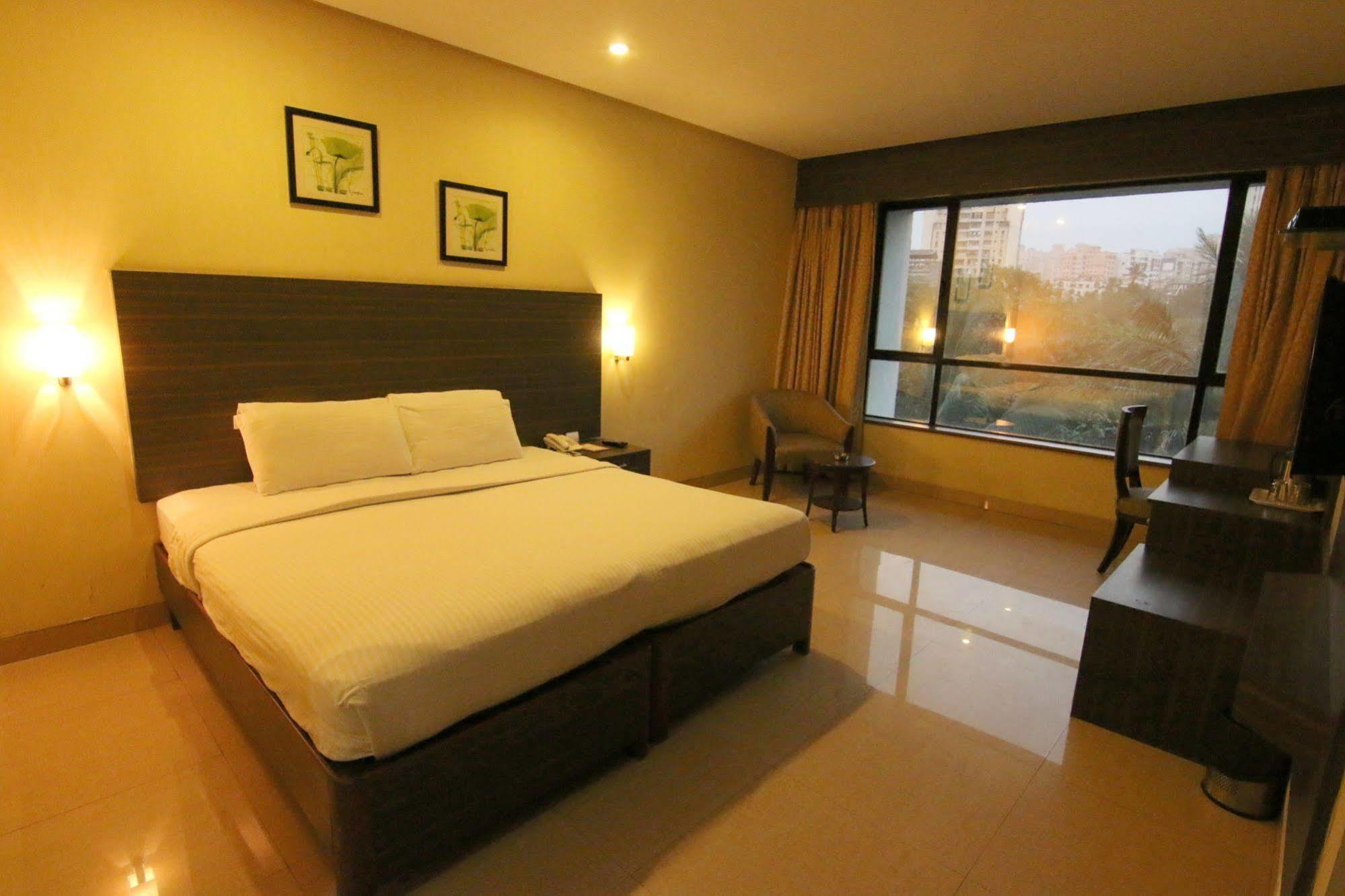 The Caliph Hotel, Mumbai Near Powai Lake מראה חיצוני תמונה